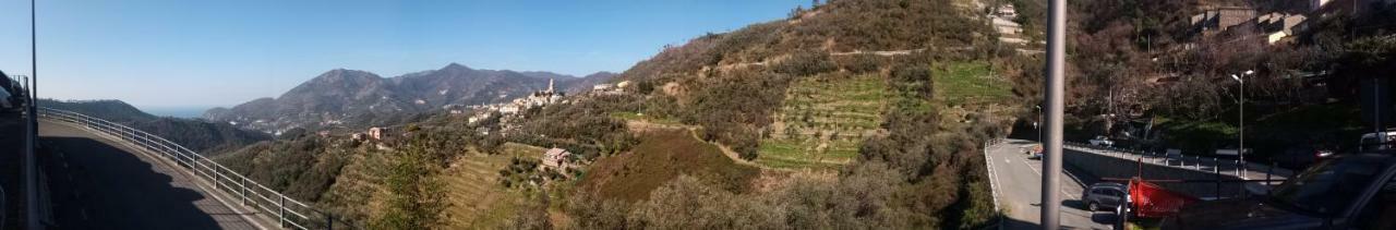 Casa Vacanze Tra Le Mura Леванто Экстерьер фото