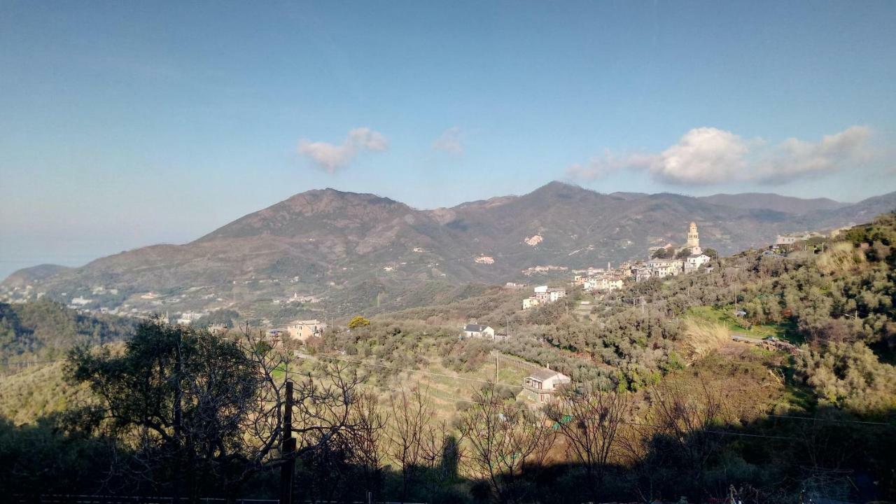 Casa Vacanze Tra Le Mura Леванто Экстерьер фото