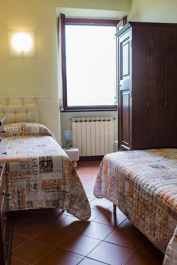 Casa Vacanze Tra Le Mura Леванто Экстерьер фото