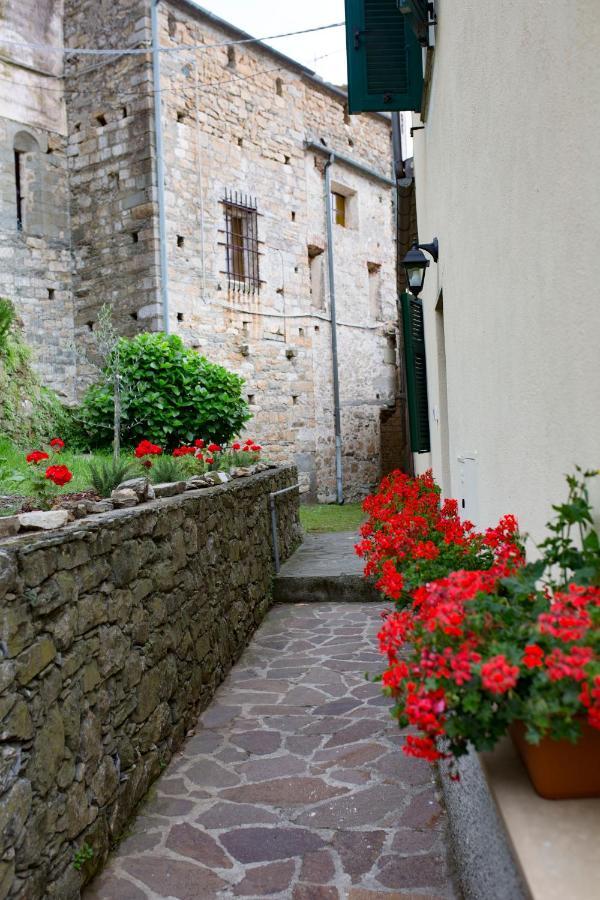 Casa Vacanze Tra Le Mura Леванто Экстерьер фото