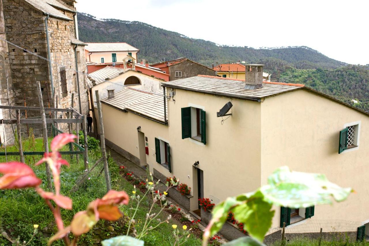 Casa Vacanze Tra Le Mura Леванто Экстерьер фото